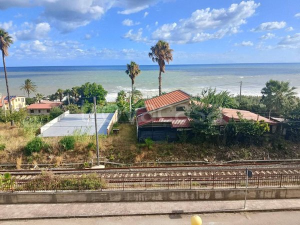 appartamento in vendita ad Acquedolci