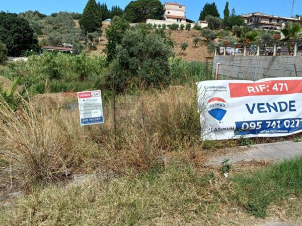 bifamiliare in vendita ad Acquedolci