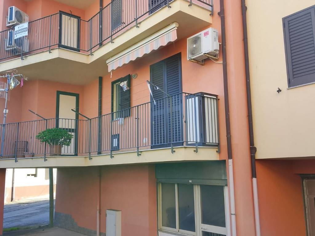 appartamento in vendita ad Acquedolci
