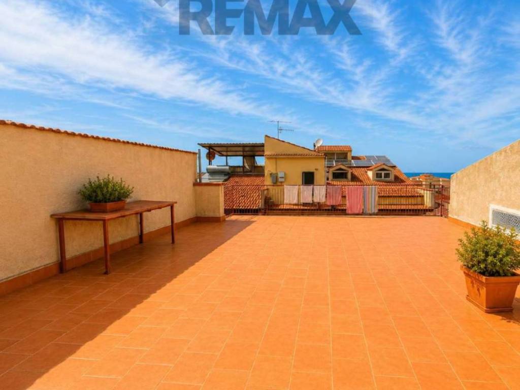 casa indipendente in vendita ad Acquedolci
