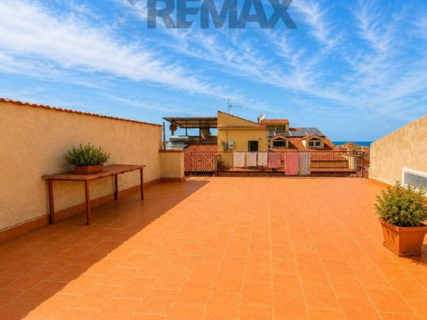 casa indipendente in vendita ad Acquedolci