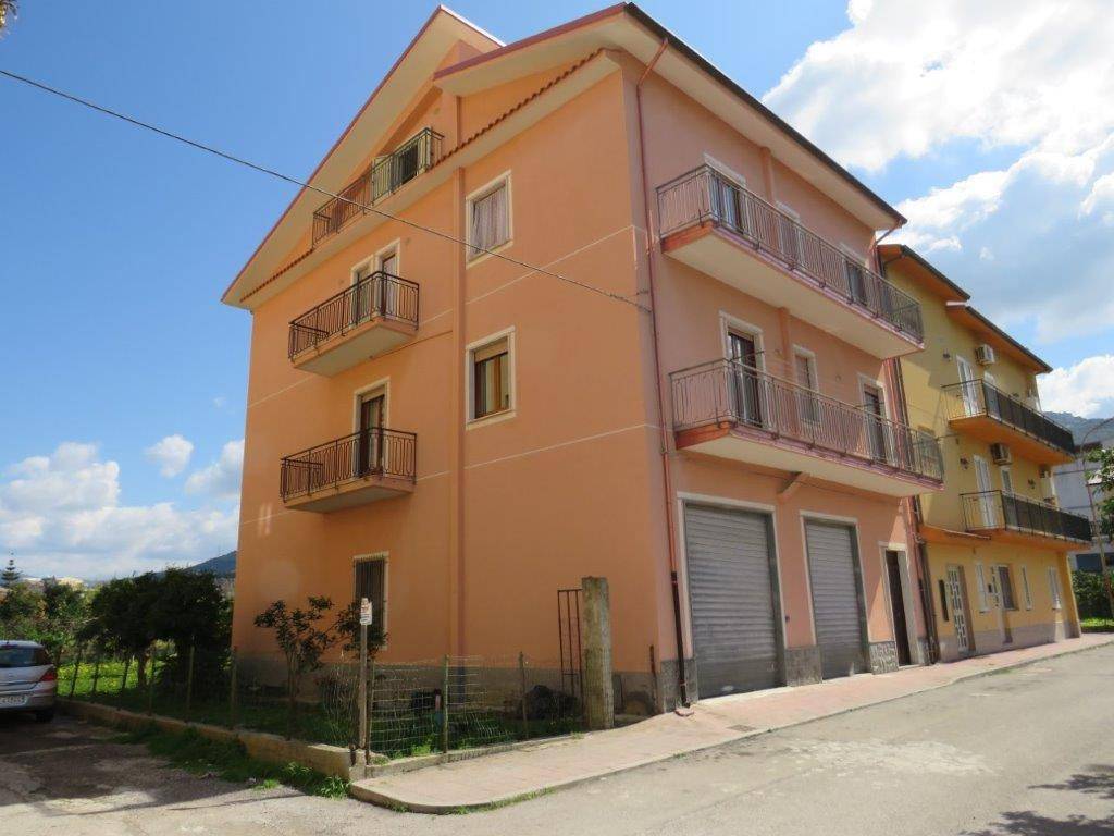intera palazzina in vendita a Torrenova