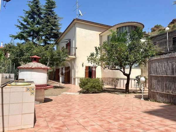casa indipendente in vendita a Torrenova
