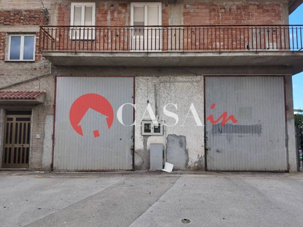 locale commerciale in vendita a Torrenova