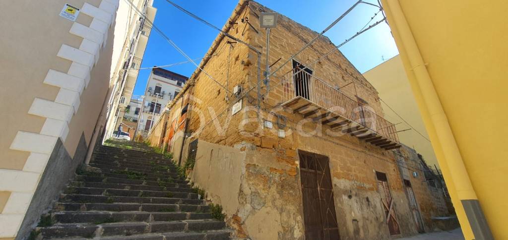 casa indipendente in vendita ad Agrigento in zona Centro Storico