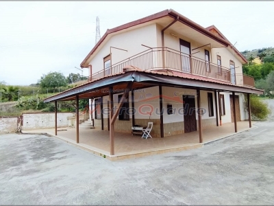 casa indipendente in vendita ad Agrigento in zona Monserrato