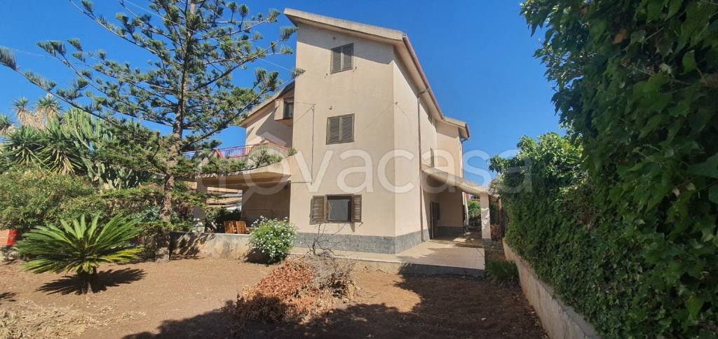 casa indipendente in vendita ad Agrigento in zona Cannatello