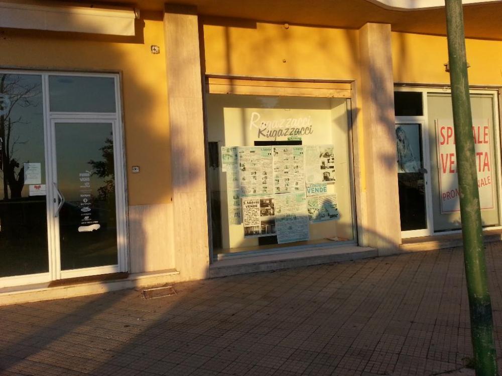 negozio in vendita ad Agrigento
