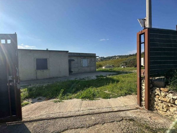casa indipendente in vendita ad Agrigento in zona Montaperto