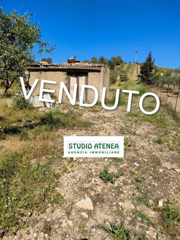 terreno agricolo in vendita ad Agrigento in zona Villaggio Mosè