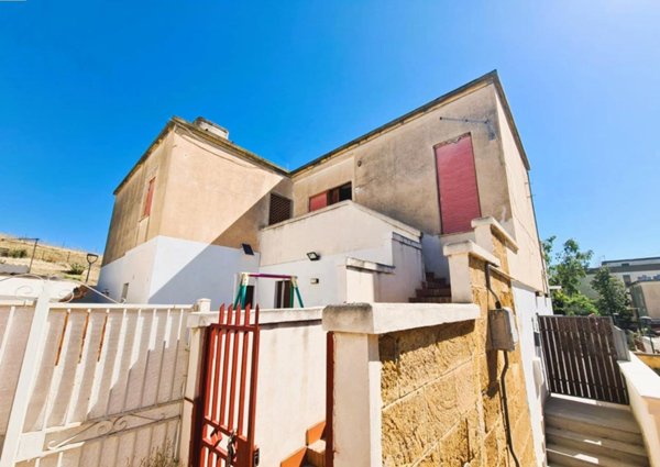 appartamento in vendita ad Agrigento in zona Villaseta