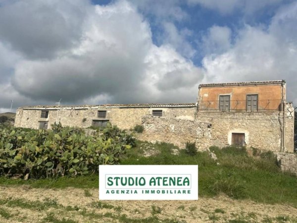 casa indipendente in vendita ad Agrigento in zona Villaseta