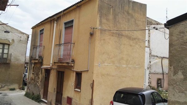 appartamento in vendita ad Agrigento in zona Villaseta