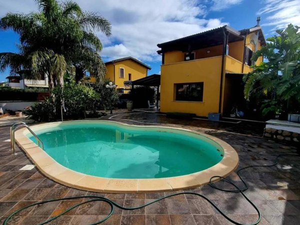 casa indipendente in vendita ad Agrigento in zona San Leone