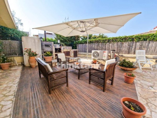casa indipendente in vendita ad Agrigento in zona San Leone