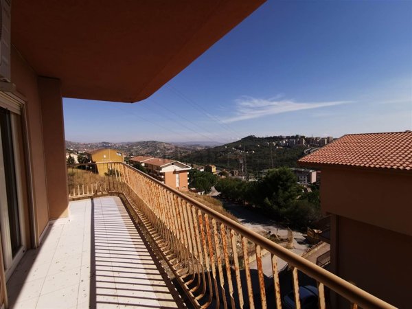 appartamento in vendita ad Agrigento in zona Giardina Gallotti