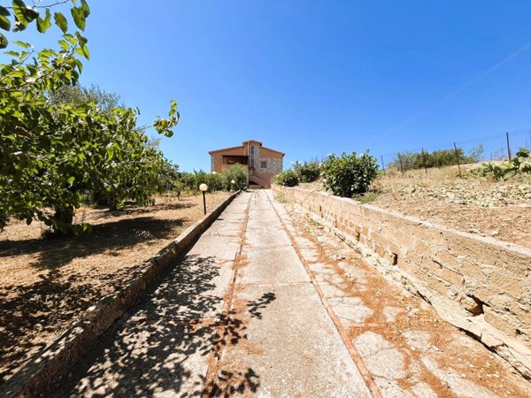 casa indipendente in vendita ad Agrigento in zona Centro Storico