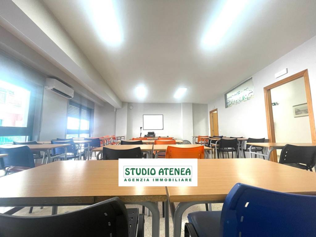 ufficio in vendita ad Agrigento in zona Quadrivio Spinasanta