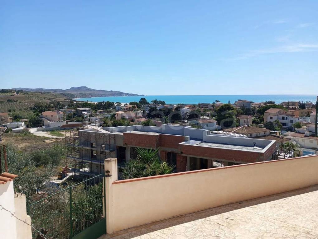 appartamento in vendita ad Agrigento in zona Fiumenaro