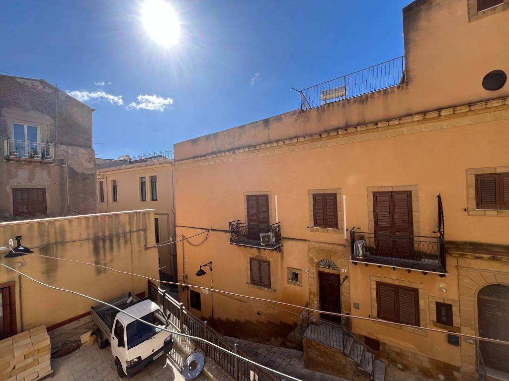 appartamento in vendita ad Agrigento in zona Centro Storico