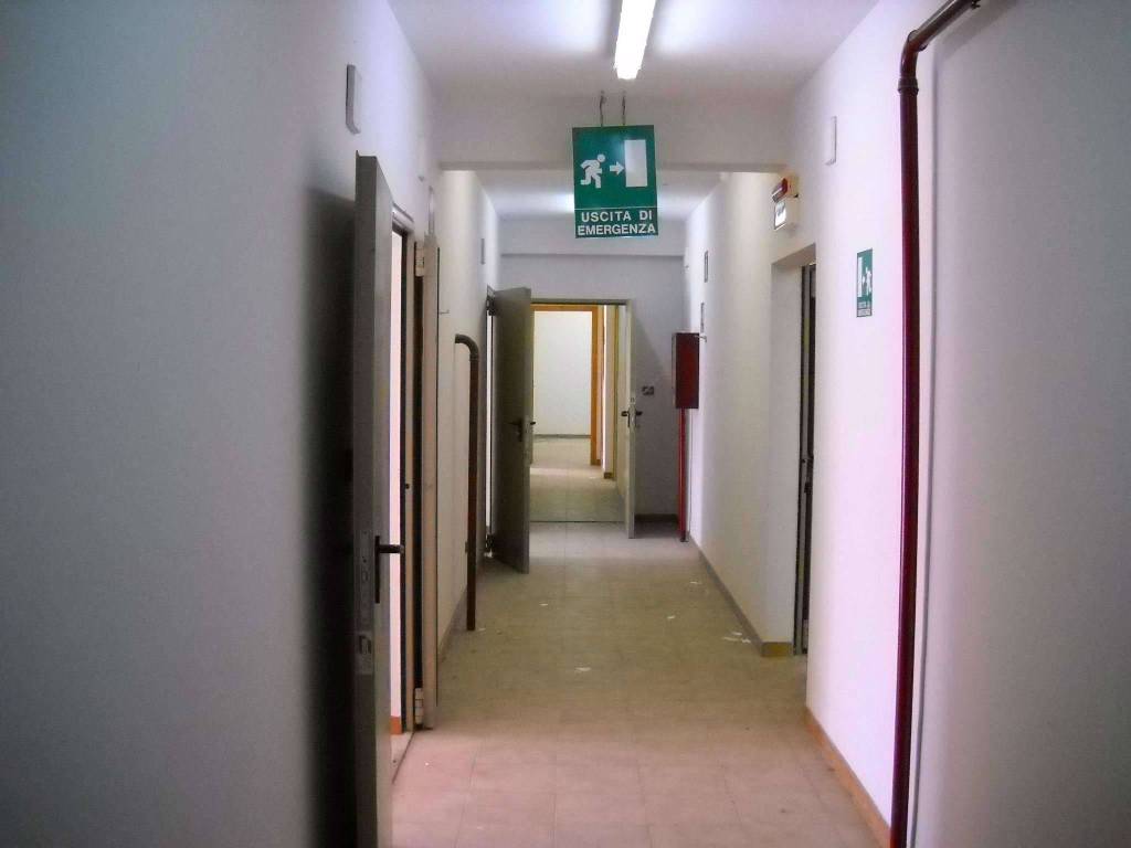 negozio in vendita ad Agrigento in zona Montaperto