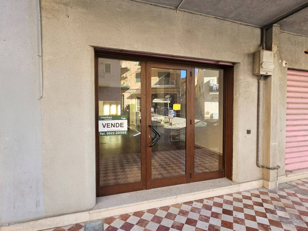 locale commerciale in vendita ad Agrigento
