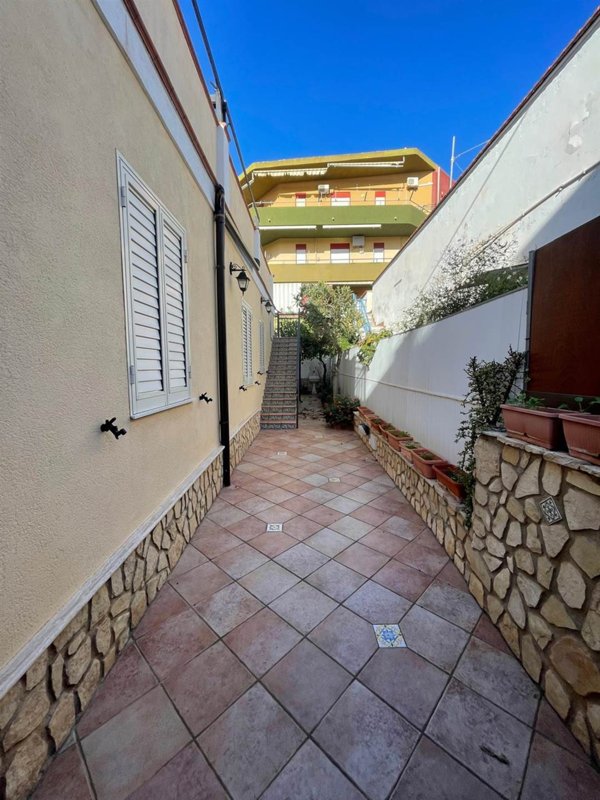 casa indipendente in vendita ad Agrigento in zona San Leone