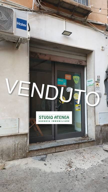 negozio in vendita ad Agrigento in zona Zingarello
