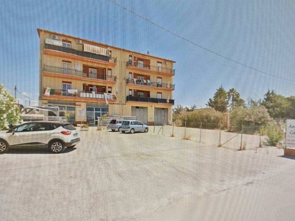 negozio in vendita ad Agrigento in zona San Leone