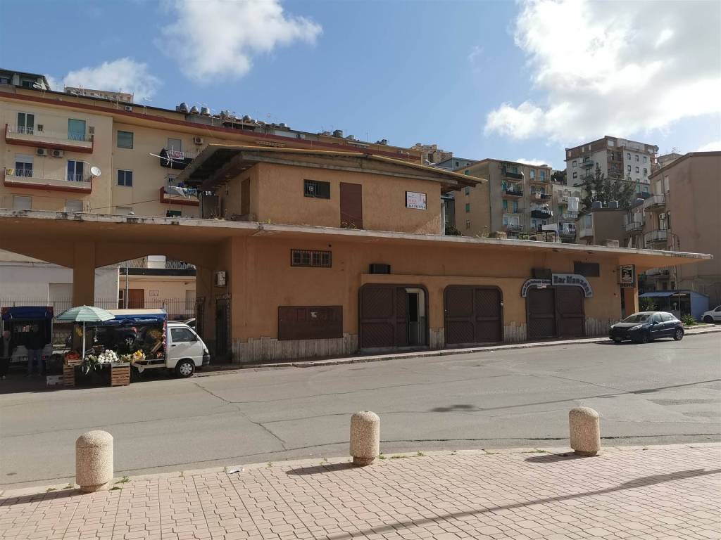 negozio in vendita ad Agrigento