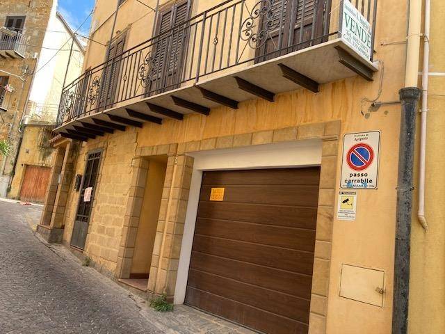 casa indipendente in vendita ad Agrigento in zona Centro Storico