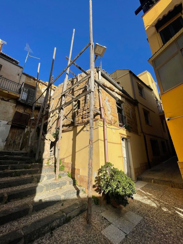 casa indipendente in vendita ad Agrigento in zona Centro Storico
