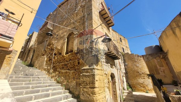 appartamento in vendita ad Agrigento in zona Centro Storico