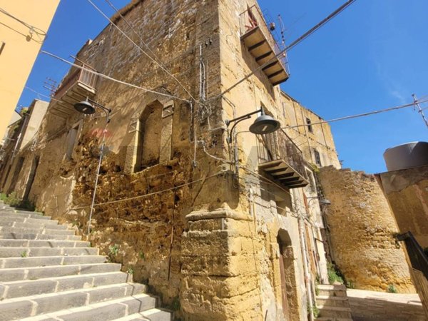 appartamento in vendita ad Agrigento in zona Centro Storico