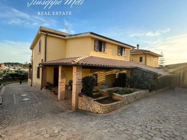 casa indipendente in vendita ad Agrigento in zona San Leone