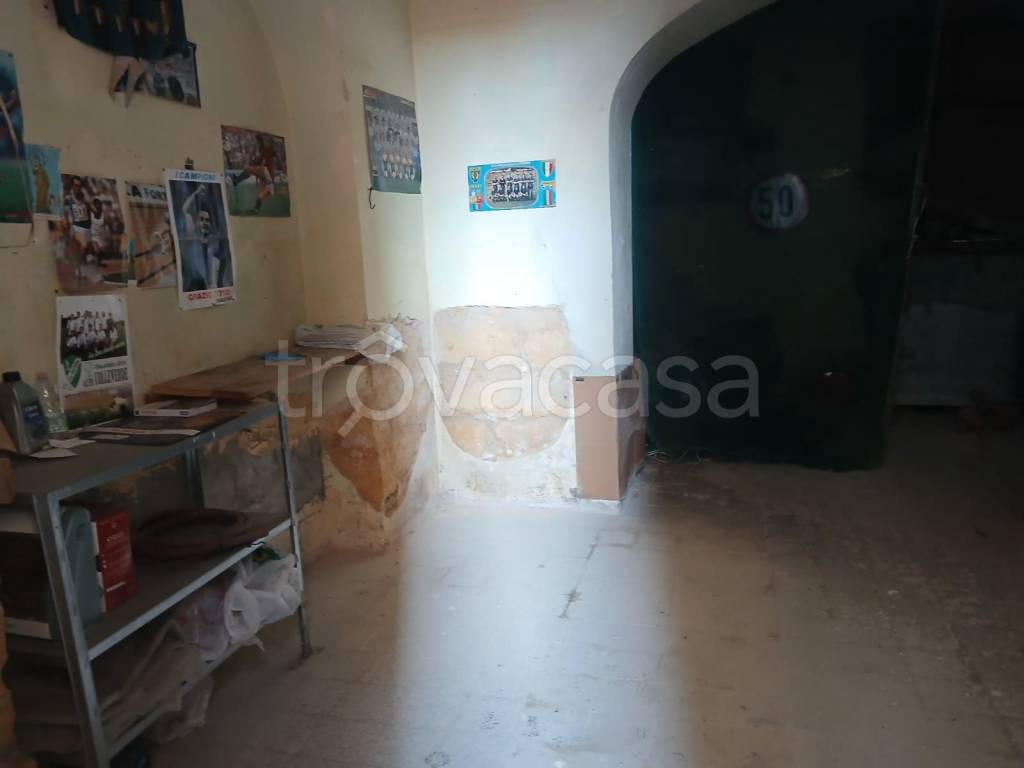 locale di sgombero in vendita ad Agrigento in zona Centro Storico