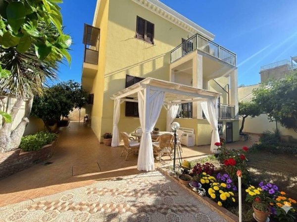 casa indipendente in vendita ad Agrigento in zona San Leone