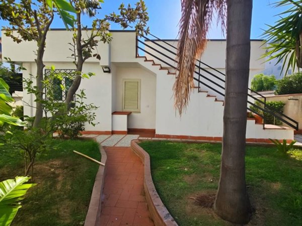 casa indipendente in vendita ad Agrigento in zona San Leone