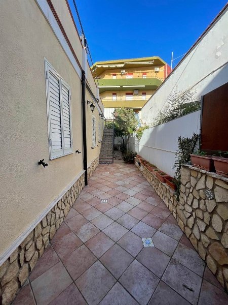 casa indipendente in vendita ad Agrigento in zona San Leone