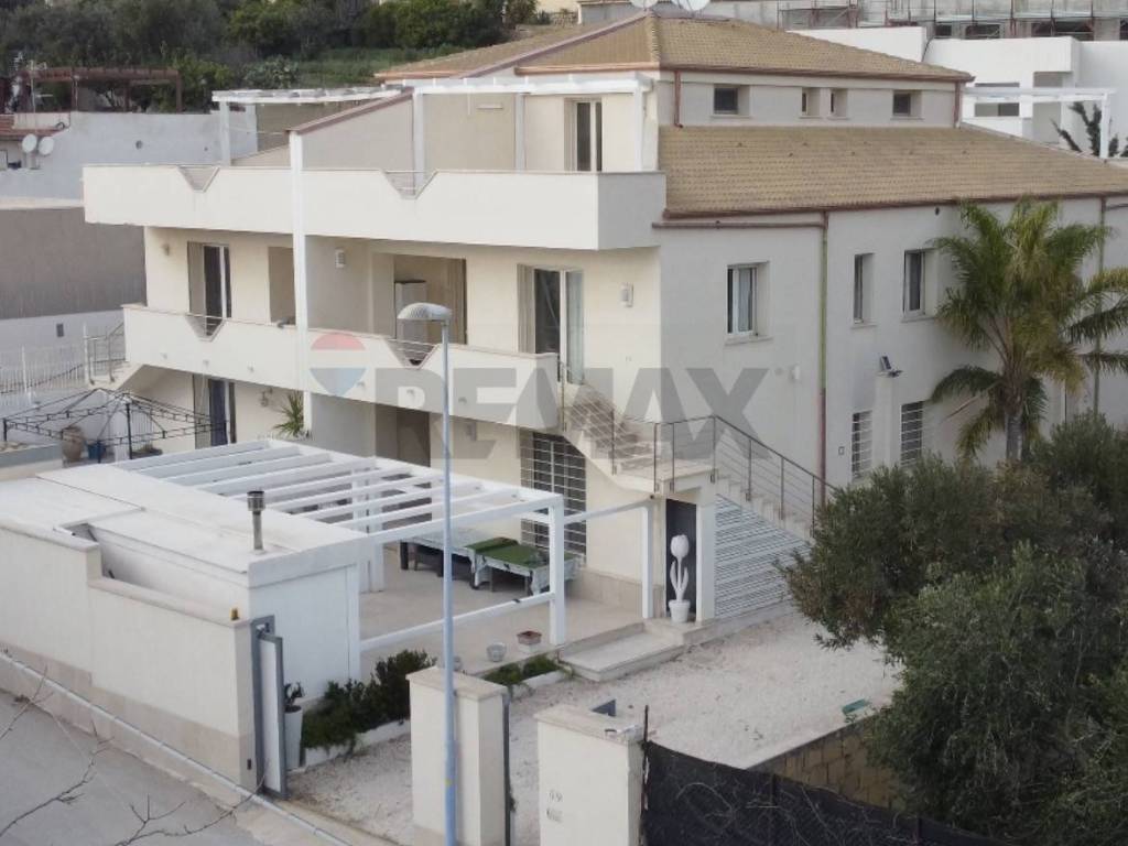 casa indipendente in vendita ad Agrigento in zona San Leone