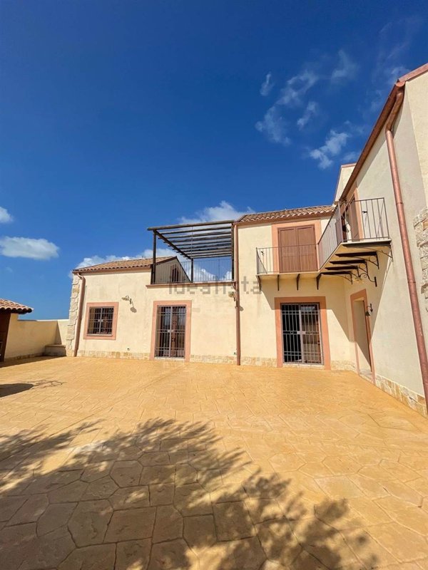 casale in vendita ad Agrigento in zona Montaperto