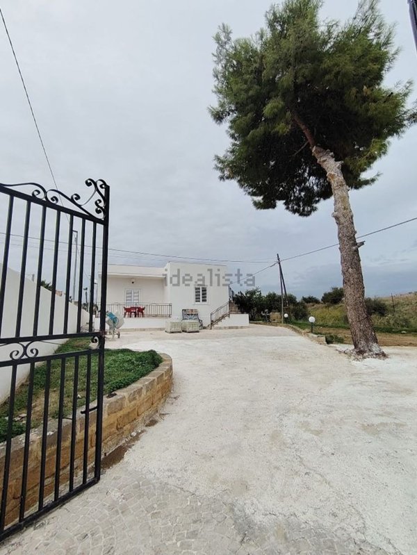 casa indipendente in vendita ad Agrigento in zona San Leone