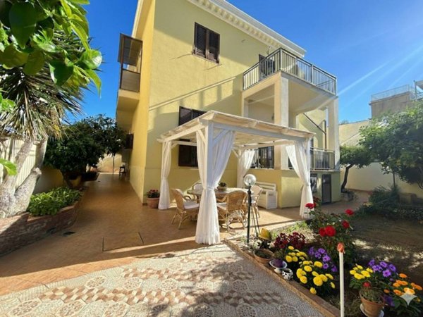 casa indipendente in vendita ad Agrigento in zona San Leone