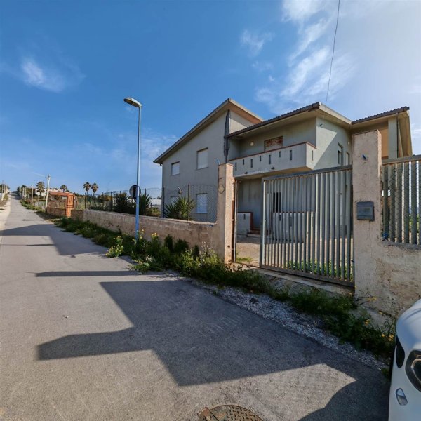 casa indipendente in vendita ad Agrigento in zona Zingarello