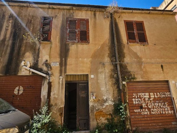 intera palazzina in vendita ad Agrigento in zona Centro Storico