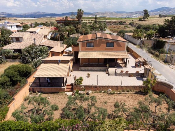 casa indipendente in vendita ad Agrigento in zona Zingarello