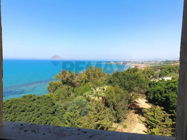 appartamento in vendita ad Agrigento in zona Zingarello