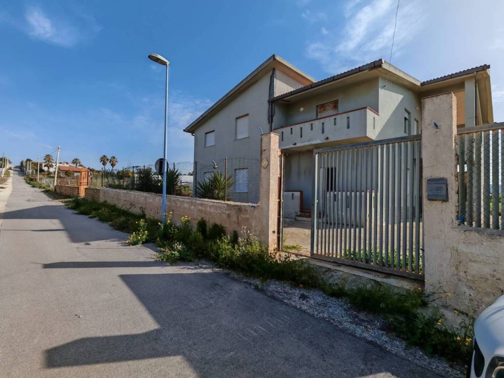 casa indipendente in vendita ad Agrigento in zona Zingarello