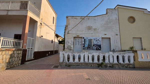 casa semindipendente in vendita ad Agrigento in zona San Leone