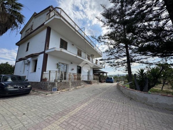 casa indipendente in vendita ad Agrigento in zona Zingarello